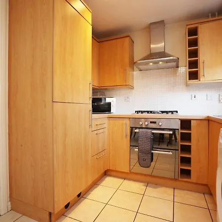 Perfect For Contractors-trades-guests, Pvt Parking * Bristol
