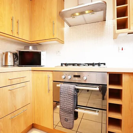 Perfect For Contractors-trades-guests, Pvt Parking