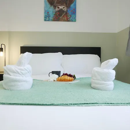 Perfect For Contractors-trades-guests, Pvt Parking * Bristol
