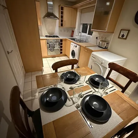 Perfect For Contractors-trades-guests, Pvt Parking Nyaraló Bristol