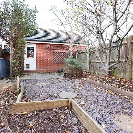 Perfect For Contractors-trades-guests, Pvt Parking