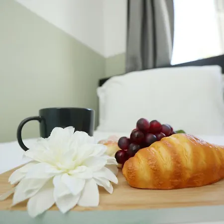 Perfect For Contractors-trades-guests, Pvt Parking * Bristol